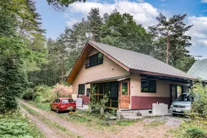 Roof with BBQ｜75-inch TV｜Bonfire｜Blow-out living room｜Open-air firewood bath｜Karuizawa and Kusatsu sightseeing｜1 building for rent for up to 10 people - Image 5