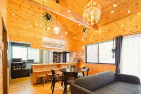 Roof with BBQ｜75-inch TV｜Bonfire｜Blow-out living room｜Open-air firewood bath｜Karuizawa and Kusatsu sightseeing｜1 building for rent for up to 10 people - Image 2
