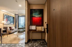Lumiere Classical hiend 1BR apartment by Raymond - Image 4