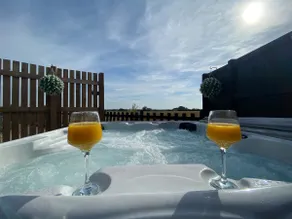 1 bed Silo-Gym & Jacuzzi, RELAX, enjoy! - Image 3