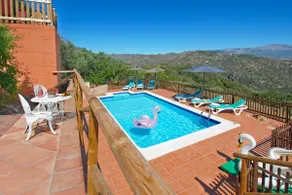 Amazing villa. Impressive views. - Image 3