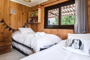 Cabin with hot tub. - Image 5