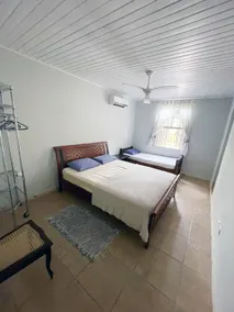 Beautiful house with a pool in Pontal do Sul - Image 4
