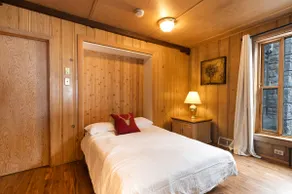 Elkhorn Lodge 1 Bedroom (Cascade Cabin) - Image 3