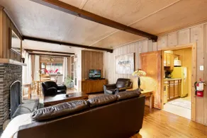 Elkhorn Lodge 1 Bedroom (Cascade Cabin) - Image 5
