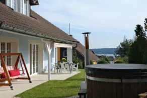 Vacation home, 380 m2, hot tub, lake view, sandy beach - Image 3