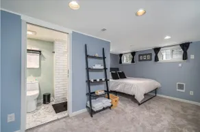 Large Guest Suite Close to UW & Children’s - Image 2