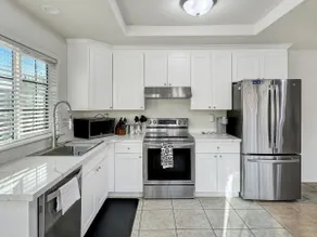 2K,4S,4SB_10beds_Sleep12_EzFwy_BBQ_AC_Kit - Image 5