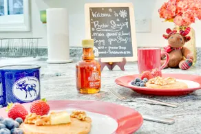 Feel the real VT! Lakes, hikes, foodies delight! - Image 3