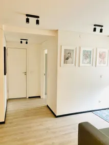 Modern & Cozy Gem - Spacious Central Retreat with private entrance - Image 3