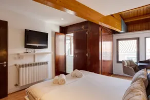 Amazing Tailor Made Penthouse With a View - Image 5
