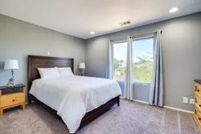 4BR Hot Tub Home, Fenced Yard, Near Edwards AFB - Image 4