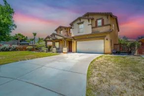 4BR Hot Tub Home, Fenced Yard, Near Edwards AFB - Image 2