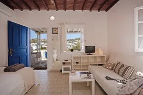 Lilly's Apartment in Ornos - Image 5