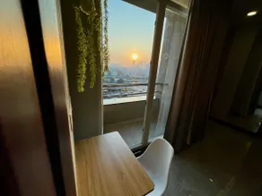 Luxury 1-BHK Haven in Gurgaon - Image 4
