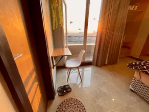 Luxury 1-BHK Haven in Gurgaon - Image 5