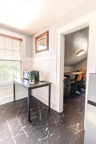 The Crafty Bourbon Bungalow Apartment - Image 2