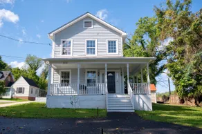 Modern 5BR Retreat Near DC Metro & Parking - Image 5