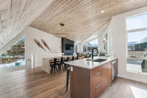 Mountain View 3 Bedroom Canmore Townhome - Image 4