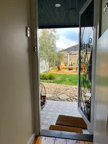 Hazel House - A stylish stay in Ballarat - Image 4