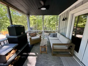 Modern Home w/Mountain& Lake Views| Scenic Getaway - Image 3