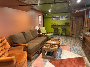 Beachside Basement Apartment - Image 2