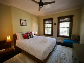 Entire Home/Free Parking/Safe/Central/Walkable - Image 3