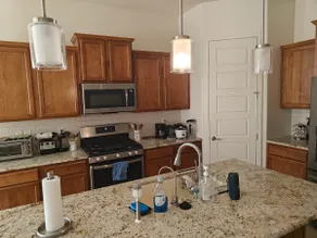 Pet-Friendly 3b 2b Cute Bungalow in a Perfect Area - Image 3