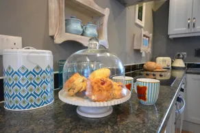 MORNING SIDE - Great Location In Dingle Town! - Image 3