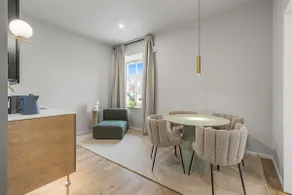 Designsuite - 2 bedroom- fully equipped kitchen - Image 2