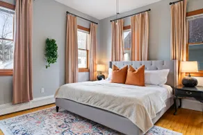 1856 Historic Home · Walk to River · 3BR ·King Bed - Image 2