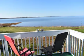 Bay Life: Living Real, Steps from Pownal Bay - Image 3