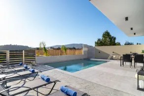 M&B Luxury Villa - Image 5