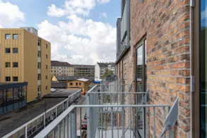 Numa | Large Studio with Kitchen and Balcony - Image 4