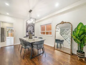 Modern 3BR & 2WR Townhouse - Image 2