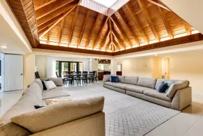 Majestic Home 7 Bedroom w/ Heated Pool, Huge Yard - Image 5