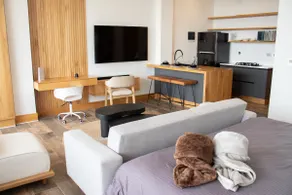 Luxury Loft with Starlink WiFi & Jacuzzi - Image 2