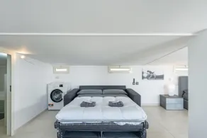 Loft 150m from the sea with terrace + sea and mountain views - Image 4