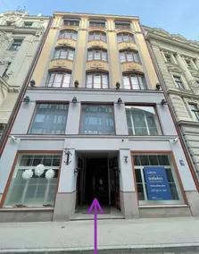 Bright 3BR Apartment in Old Town + AC - Image 2
