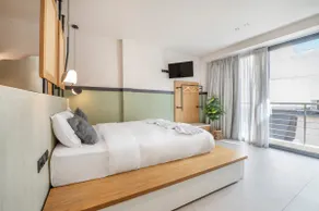 Studio - House of Cornaro - Image 2