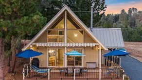 Epic Lake views • Near Yosemite • Family Retreat - Image 2