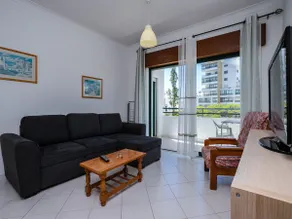 Lazenby Red Apartment, Balcony - Image 3