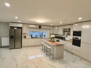 Country Haven Comfy & Sleek House - Image 5