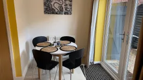 5* | 3 Bed Home | Free Parking | Prime Location - Image 5