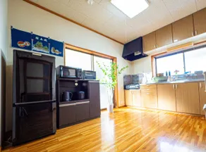10 minutes to Matsumoto Castle, 2 minutes to the hot springs, maximum 10 guests, free parking for 2 cars - Image 2