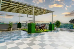 The Solitaire (Luxury Penthouse) - Image 4