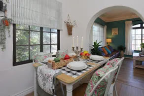 Trendy and Artsy Home 10 mins. drive to Disneyland - Image 2