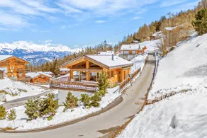 Magrappé chalet, direct access to the trail - Image 2