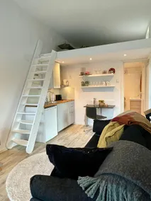 Stay in a detached house on a plot - Image 2