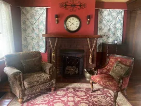 Charming and Cozy Home - Image 2